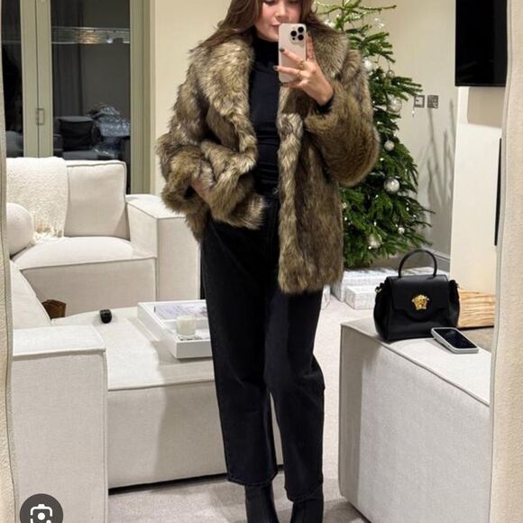 🔥 Abercrombie and fish Shawl Collar Faux Fur Coat Sz XXS new - Picture 2 of 9